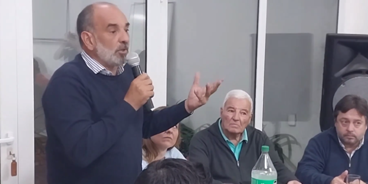 Arturo Rojas y un espaldarazo de “compañeras y compañeros” peronistas