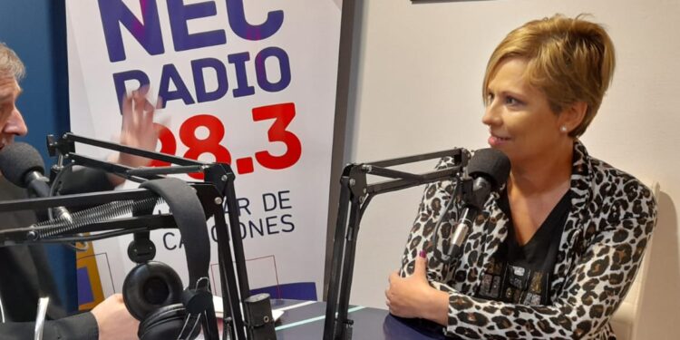 La escritora local Patricia Sureda, presentará el viernes su libro “Mujer argentina suelta”.