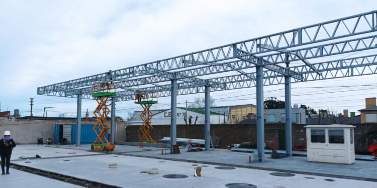 Quequén: se instala una estación de servicio YPF, de última generación, con la línea Full y atención las 24 hs