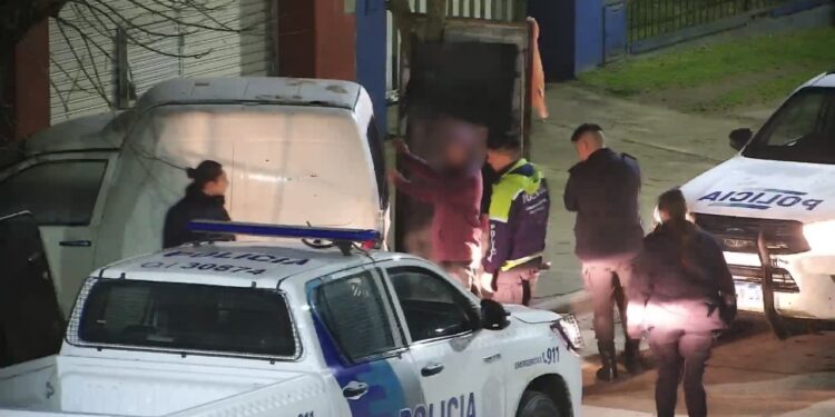 Las cámaras de seguridad ayudaron a impedir un robo en el interior de un vehículo
