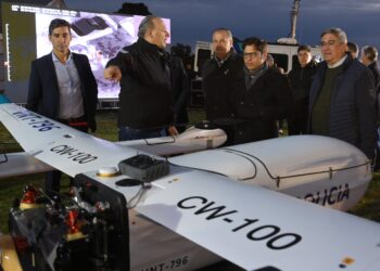 Axel Kicillof y Sergio Berni presentaron los nuevos drones que fortalecerán la seguridad en zonas rurales