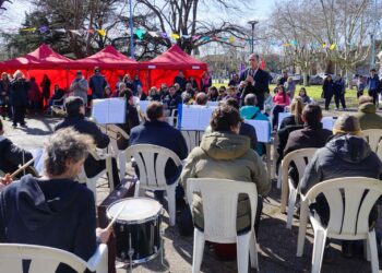 Juan Gamba: “Necochea tiene una Feria del Libro libro de muy buen nivel y cada año, debemos mejorarla”