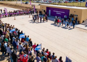 En un día histórico para el deporte necochense, se inauguró la ansiada pista de atletismo municipal