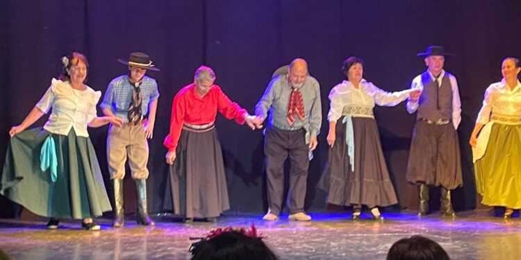 Realizaron jornada de ayuda para el Teatro Municipal