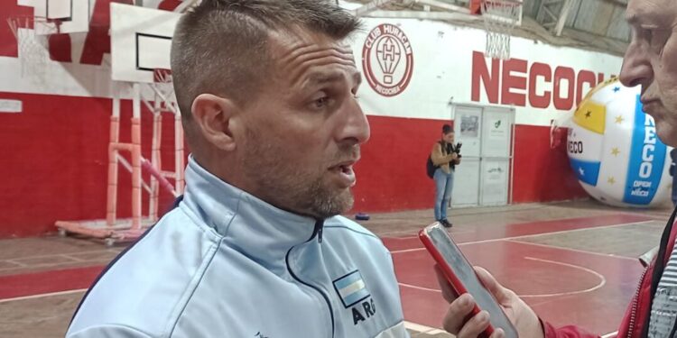 Leonardo Nosenti: “Vinimos a Necochea atraídos por la figura convocante de Pablo Meana como referente del voley argentino”