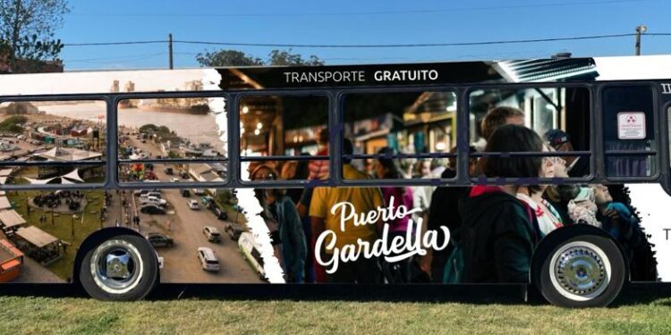 Puerto Gardella: Adquieren una moderna unidad para el traslado de residentes y turistas, en forma gratuita