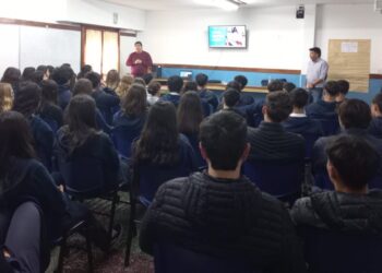 Licencias de conducir: se le da continuidad a las charlas para principiantes en escuelas secundarias