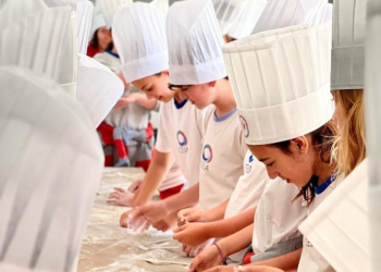 Se suspendio La “Settimana della cucina italiana” que cerraba en la plaza local