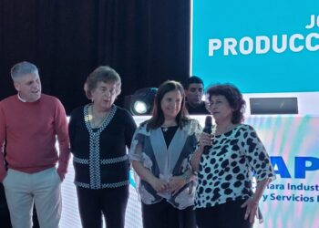 Gran aporte de Caproq para el grupo “Un litro de leche por mes, Necochea puede”