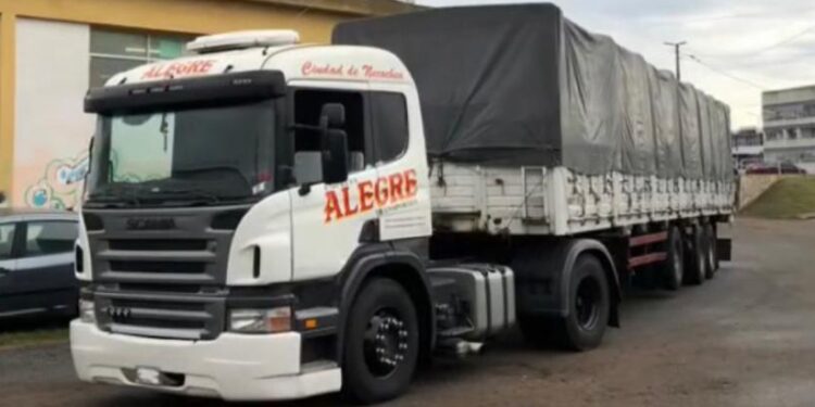 Asaltan y se llevan una de las unidades de Alegre Transporte.