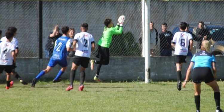 FÚTBOL. Arrollador arranque de la selección juvenil. Cómo visitante Necochea goleó 5 a 1 a Miramar