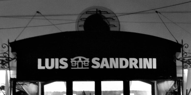 La EMAN realiza una Muestra Interdisciplinaria para conmemorar los 40 años de la democracia