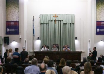 El Intendente juró en su segundo mandato y trazó los lineamientos con un llamado a la unidad y el diálogo sincero