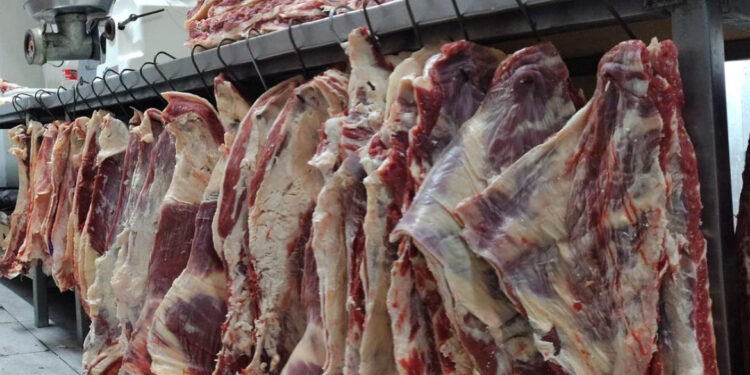 Gabriel Vallejos “Estamos complicados con los precios de la carne, todos los días cambia y se hace muy difícil trabajar”