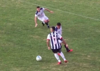 Del Valle frente a Rivadavia, la primera semifinal del fútbol local