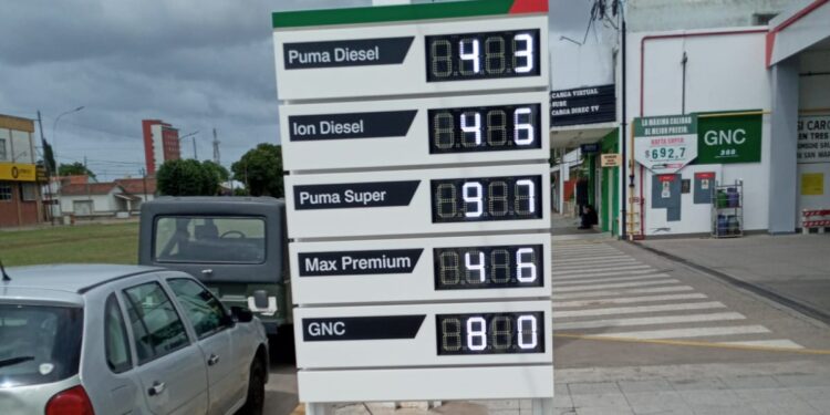 Julio Medina “la venta de combustibles bajó bastante. Estamos en un mes crítico”