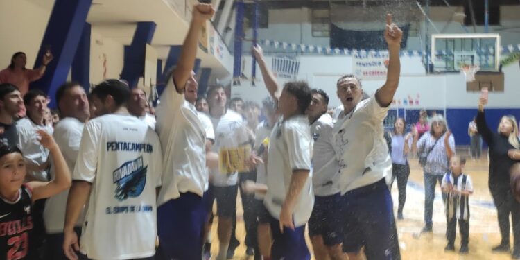 BÁSQUETBOL. Rivadavia es el pentacampeón necochense