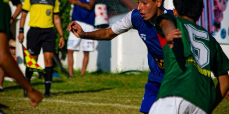 Esta tarde: El Juvenil buscará cerrar el año con una sonrisa ante Tres Arroyos. Por Rubén Leys