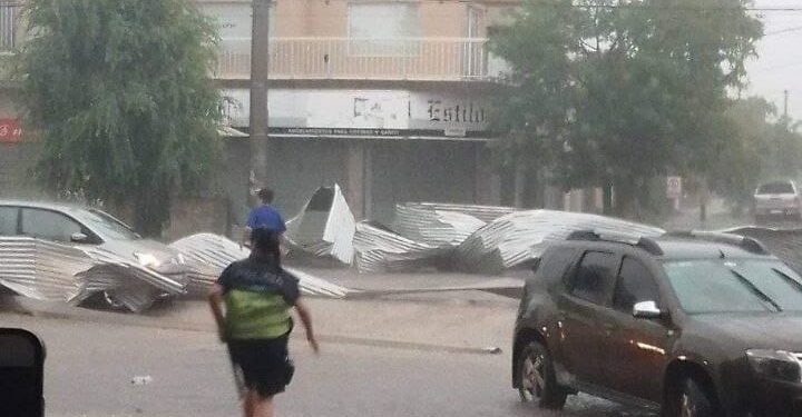 Miramar: confirman el fallecimiento de una mujer y es la segunda víctima del violento temporal