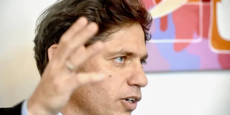 El gobernador prometió “asistencia directa” a afectados por el temporal en Miramar