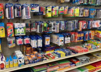 Para “ganarle” a los aumentos, se adelantaron las compras escolares