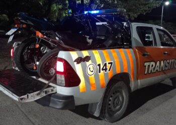 El municipio organiza controles de tránsito nocturnos para aumentar la prevención vial