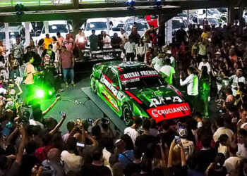 Se presentó el Mustang de Juan Bautista De Benedictis. Conocé el nuevo “avispón”.