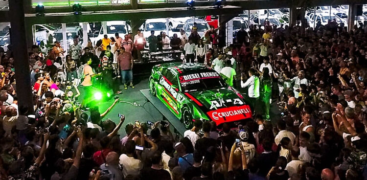 Se presentó el Mustang de Juan Bautista De Benedictis. Conocé el nuevo “avispón”.