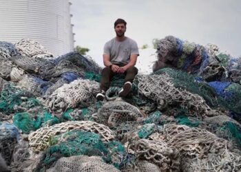 Jóvenes emprendedores que fabrican su producto y contribuyen al medioambiente