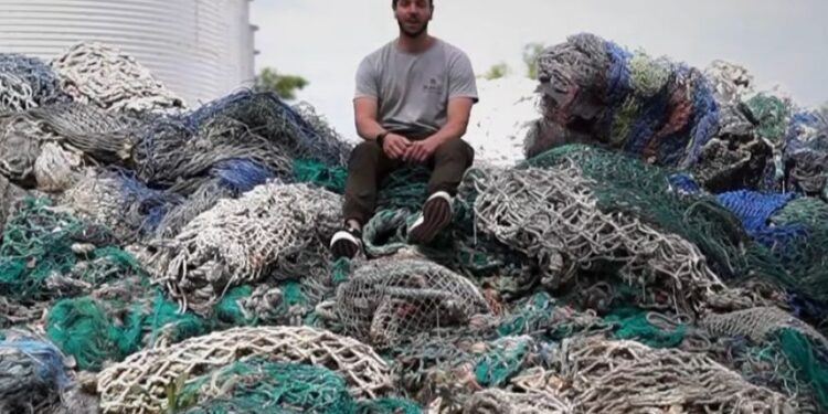 Jóvenes emprendedores que fabrican su producto y contribuyen al medioambiente