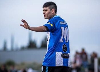 RICARDO ROBLES  “Mi meta siempre fue tratar de no dejar el fútbol”. Por Gustavo Schwedt