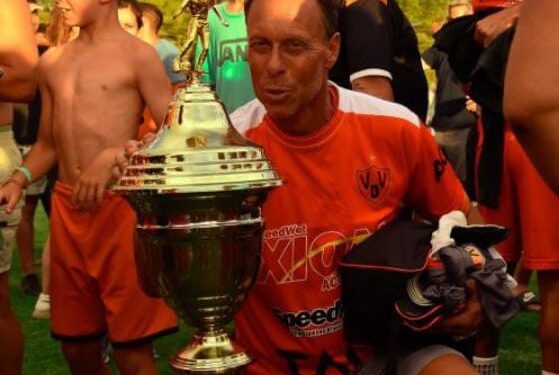 OSCAR GARZONI: “Mi trabajo es darles herramientas a los chicos para que sean cada vez mejores”. Por Gustavo Schwedt