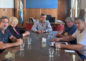 Las autoridades de la Cooperativa eléctrica se reunieron con el Intendente de Lobería, Pablo Barrena