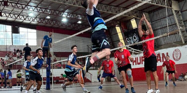 LUIS RUGGIERO. VOLEY RIVADAVIA “Hoy estoy totalmente enfocado en el Open Necochea de Primera”. Por Gustavo Schwedt