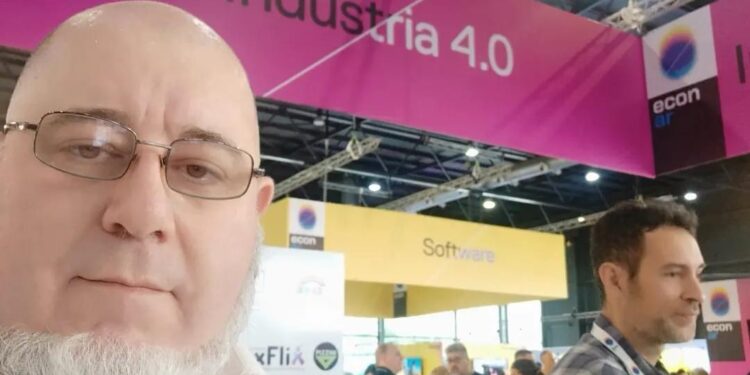 ALEX FALCO. “Tenemos el potencial de poder inventar lo que no está inventado”