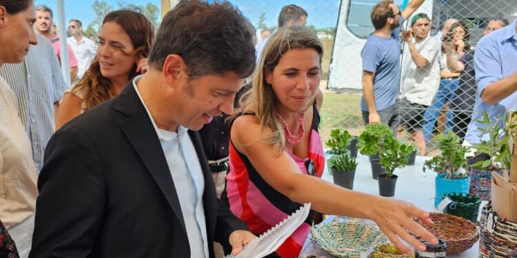 Kicillof ya inauguró obras y continua con su agenda.