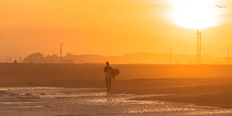 Quequén: El balneario que supo atraer a la aristocracia y hoy revive con aire a aldea de pescadores brasileña. Diario “La Nación”