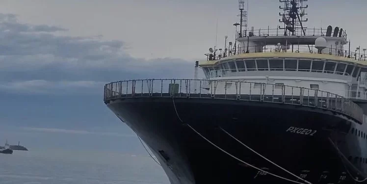 Avanza la exploración petrolera: llegó el segundo buque de apoyo logístico