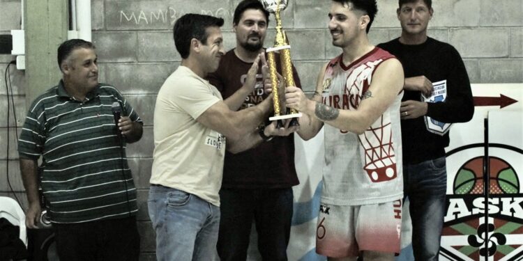 BÁSQUETBOL. Huracán de Tres Arroyos se quedó con la Copa Ciudad de Necochea
