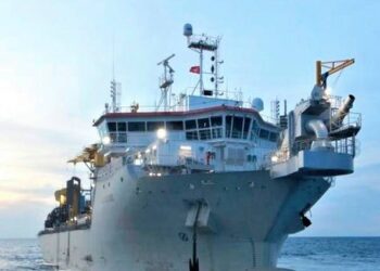 Avanza Jan De Nul con el dragado de mantenimiento en el Puerto de Bahía Blanca