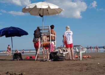 Horarios y cobertura de guardavidas para la última parte de la temporada