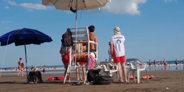 Horarios y cobertura de guardavidas para la última parte de la temporada