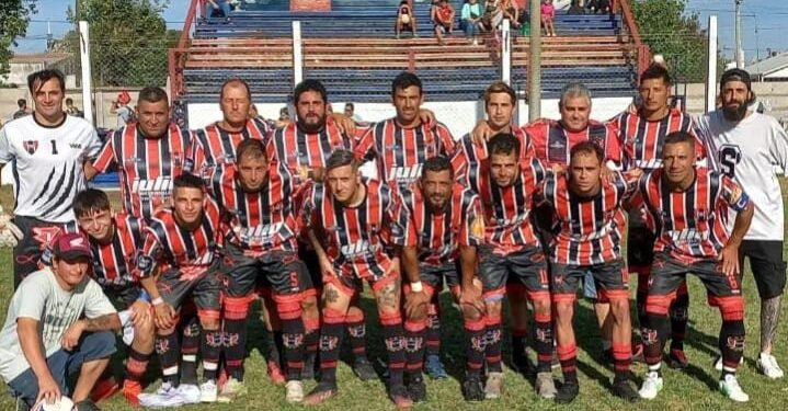 Fútbol amateur: Triunfo resonante de Nueva Chicago y nueva victoria de Taponazo, que es el único con puntaje ideal.