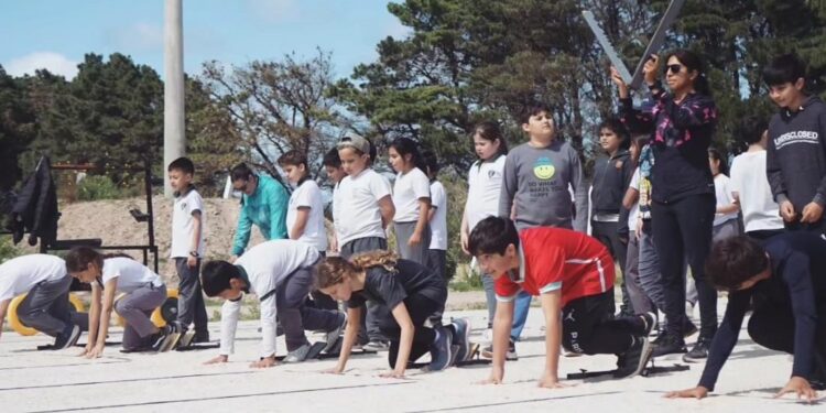 Los juegos escolares y la pista municipal de atletismo como epicentro
