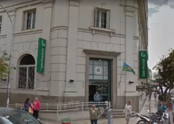 Desde hoy los bancos cambian el horario de atención al público