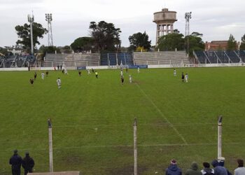 Sigue el futbol con el clásico Rivadavia frente a Huracán