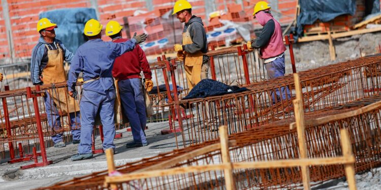 “Nada para festejar” en el día del obrero de la construcción