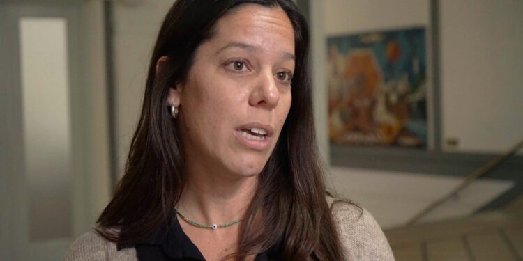 El trascendente rol de la línea de Asistencia al Suicida: “El 135 tiene que ser un número conocido por todos”