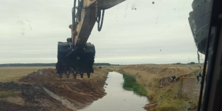 Ante la llegada de “épocas críticas”, el Emsur dedica esfuerzos al mantenimiento de caminos rurales