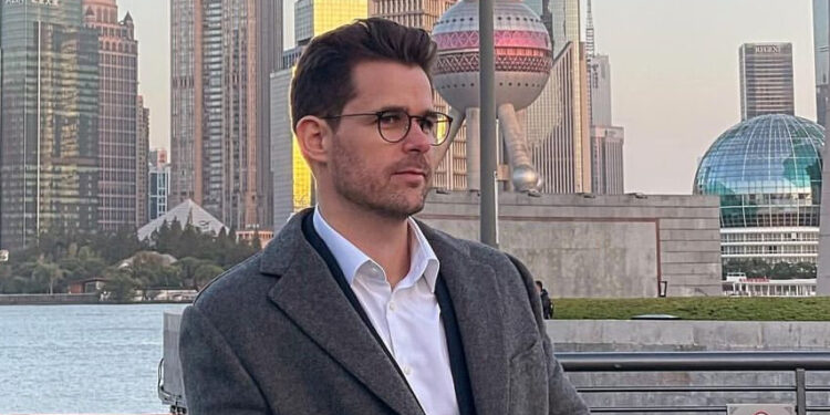 TOMÁS FUENTES BENÍTEZ. Un viaje experimental que se convirtió en una estadía de ocho años en China